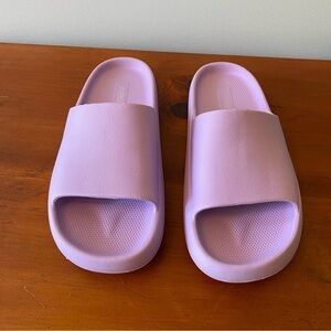MAD LOVE Women's size 11 Light Purple Slide slip on Sandals